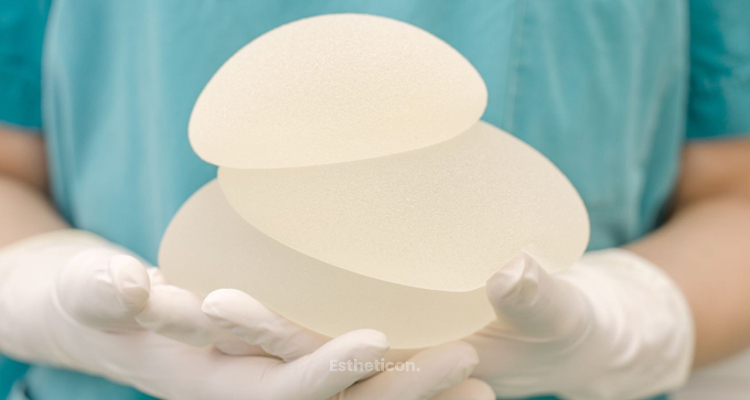 Nejčastější rizika spojená s plastikou prsou: Co by měl hradit plastický chirurg?