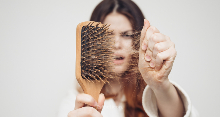 Neztrácejte hlavu při vypadávání vlasů. Trichologie představuje řešení pro muže i ženy!