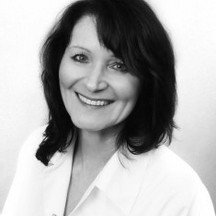 Prof. MUDr. Jana Hercogová , CSc., MHA