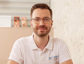 MUDr. Jan Kučera - Perfect Clinic Dermatology