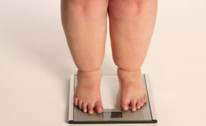 Otok nohou může mít celou řadu příčin. Jednou z nich je onemocnění s názvem lipedém. (ilustrační foto)