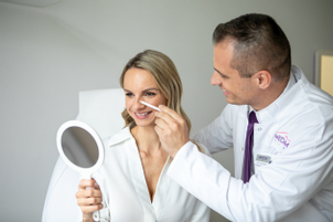 Před operací nosu (rhinoplastikou)