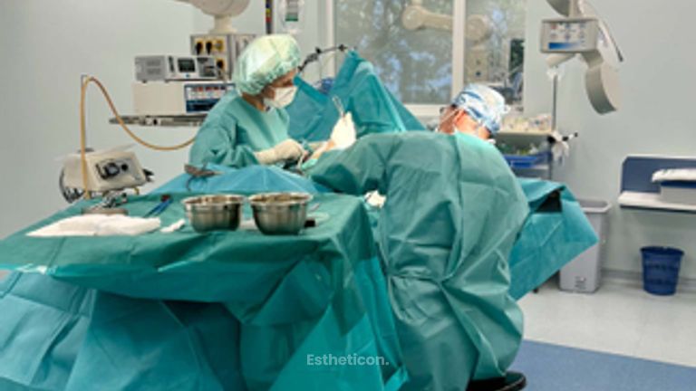 Augmentace prsou s implantáty o velikosti 255 ml